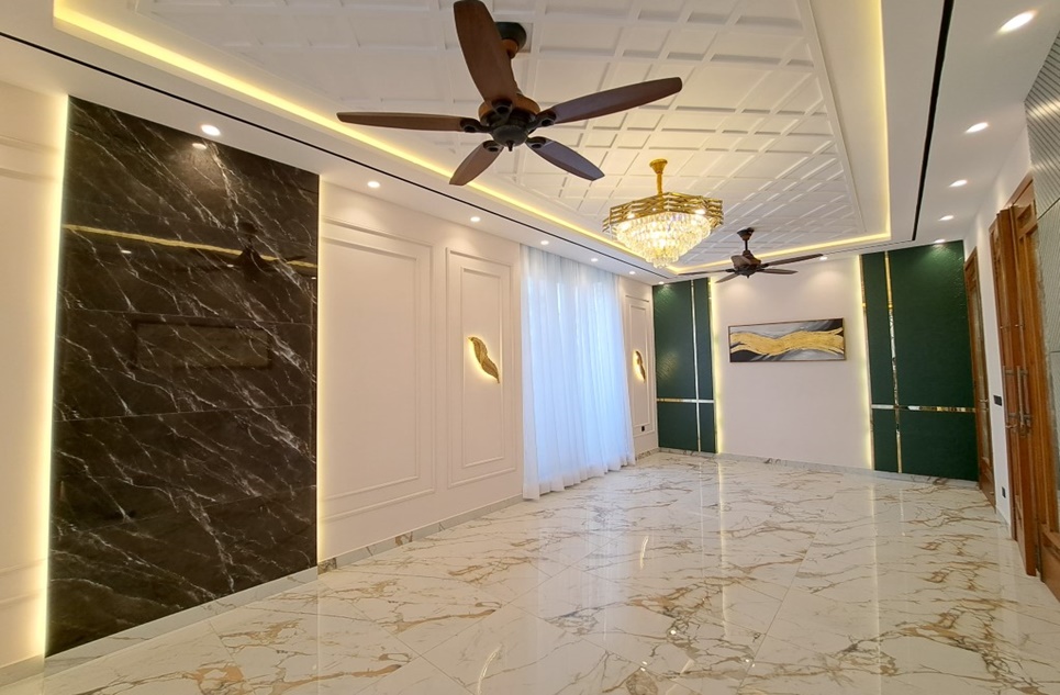 10 Marla House (House No 20) for Sale in Sector EE, Phase 4, DHA, Lahore