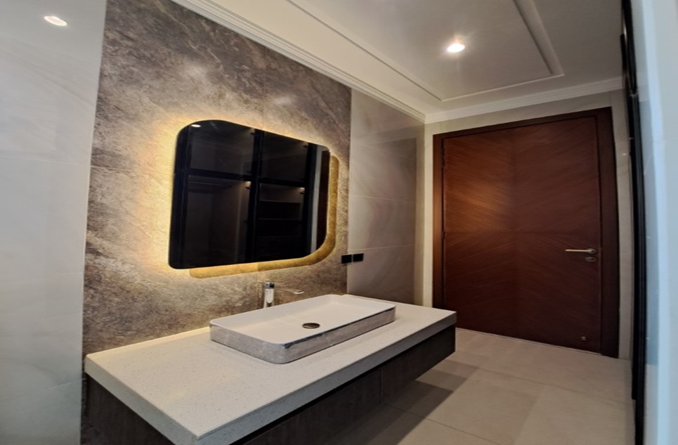 10 Marla House (House No 20) for Sale in Sector EE, Phase 4, DHA, Lahore