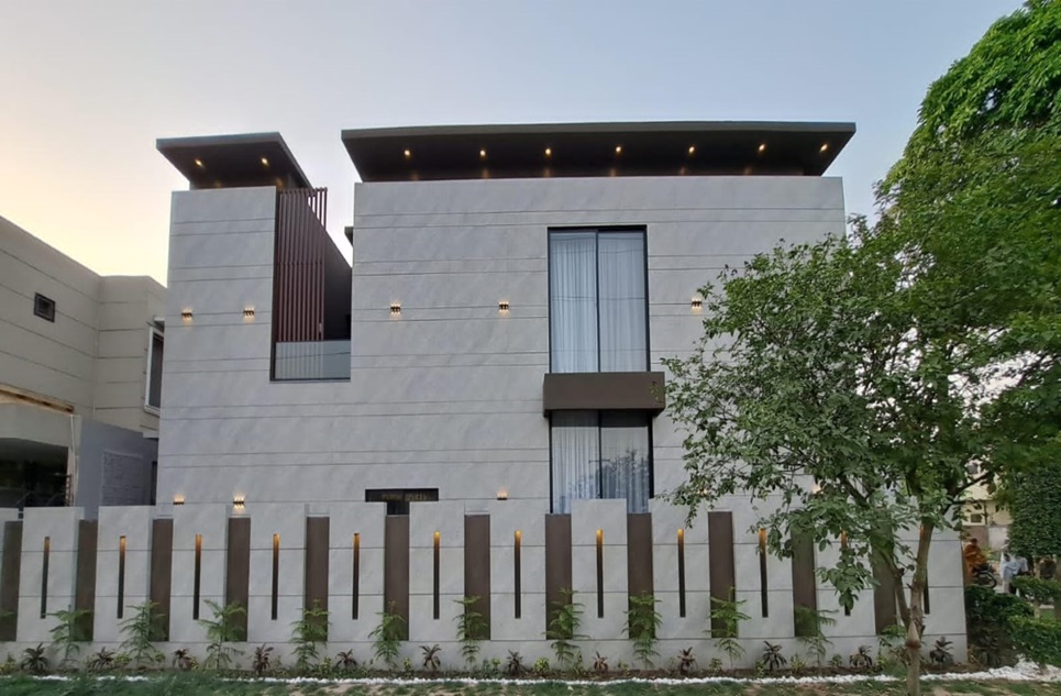 10 Marla House (House No 20) for Sale in Sector EE, Phase 4, DHA, Lahore