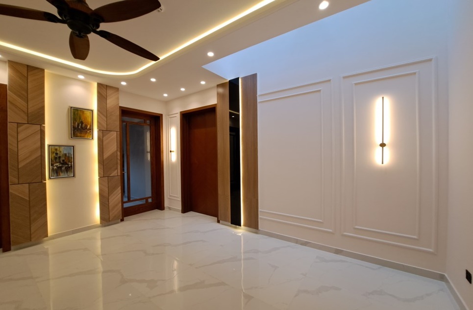 10 Marla House (House No 20) for Sale in Sector EE, Phase 4, DHA, Lahore