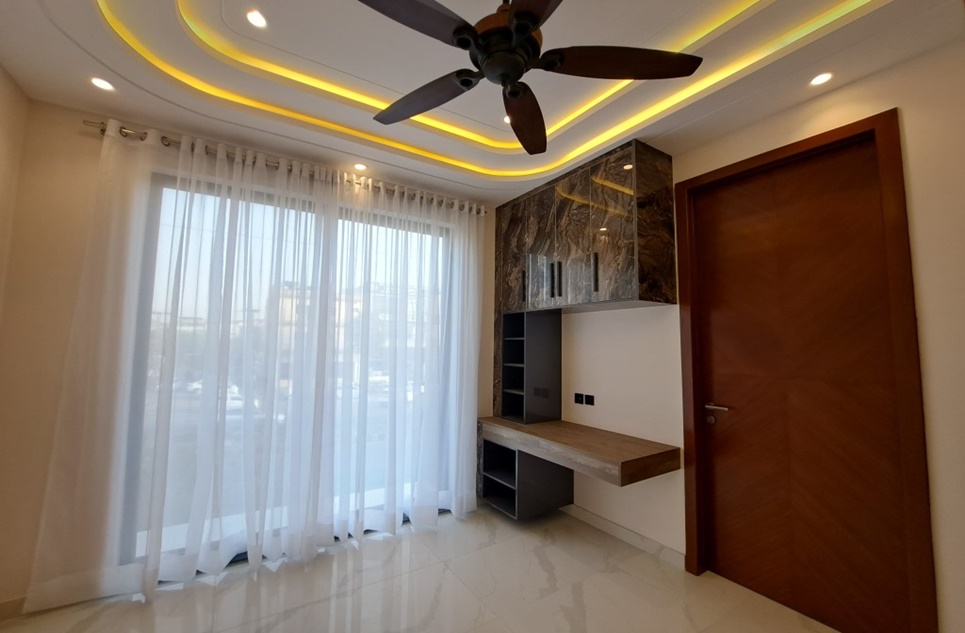 10 Marla House (House No 20) for Sale in Sector EE, Phase 4, DHA, Lahore