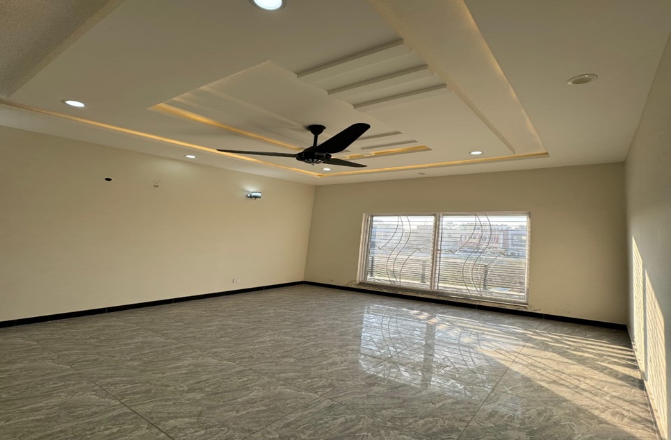 8 Marla Brand New House fo Sale in olc B Block Bahria Orchard Lahore
