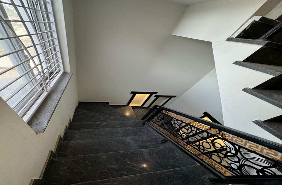 8 Marla Brand New House fo Sale in olc B Block Bahria Orchard Lahore