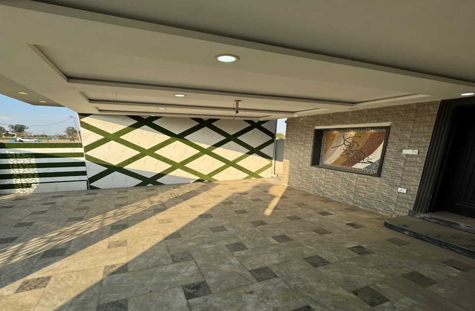 8 Marla Brand New House fo Sale in olc B Block Bahria Orchard Lahore