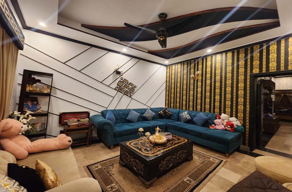7.50 marla house for sale in Phase 2 Johar Town Lahore