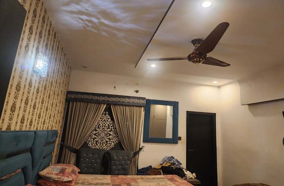 7.50 marla house for sale in Phase 2 Johar Town Lahore