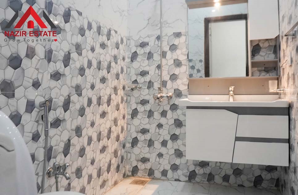 13 marla house for sale in Bahria Orchard Lahore