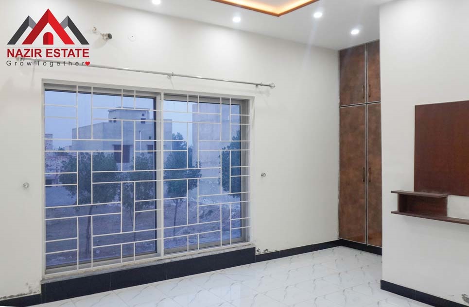 13 marla house for sale in Bahria Orchard Lahore